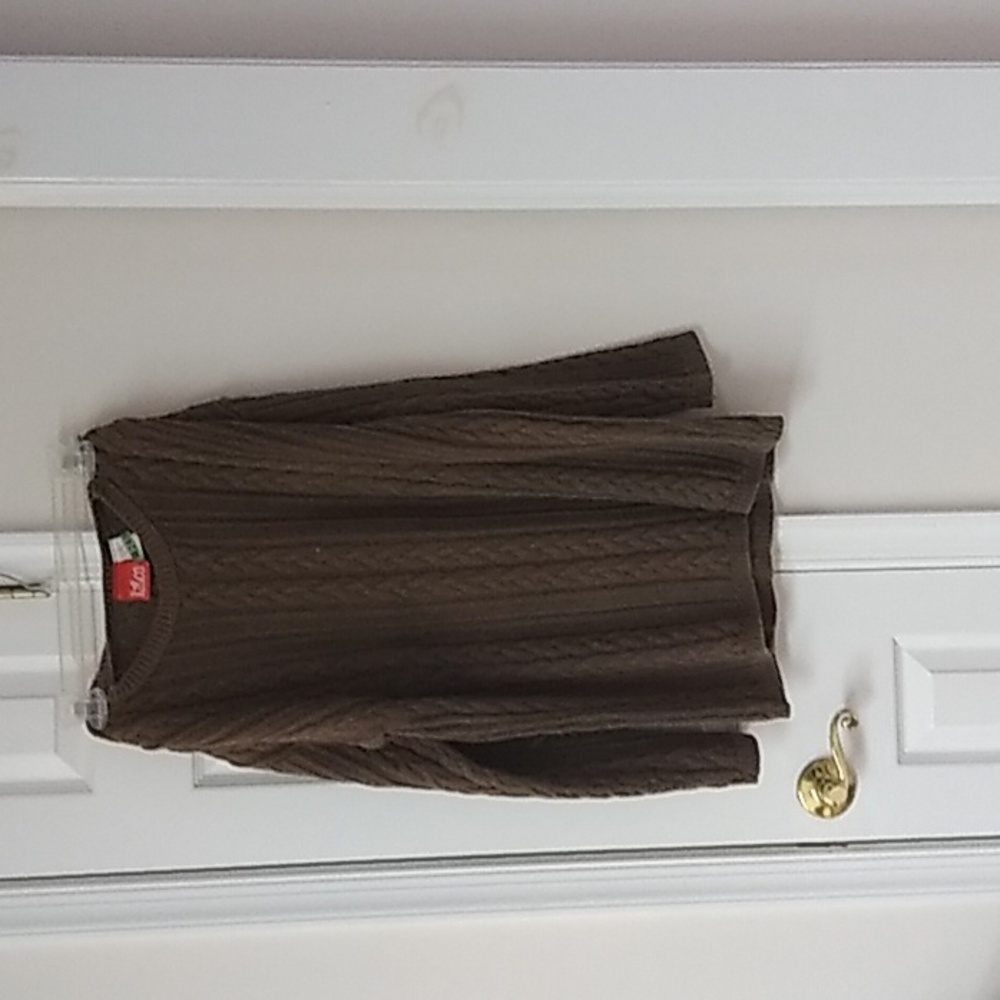Women's sweater